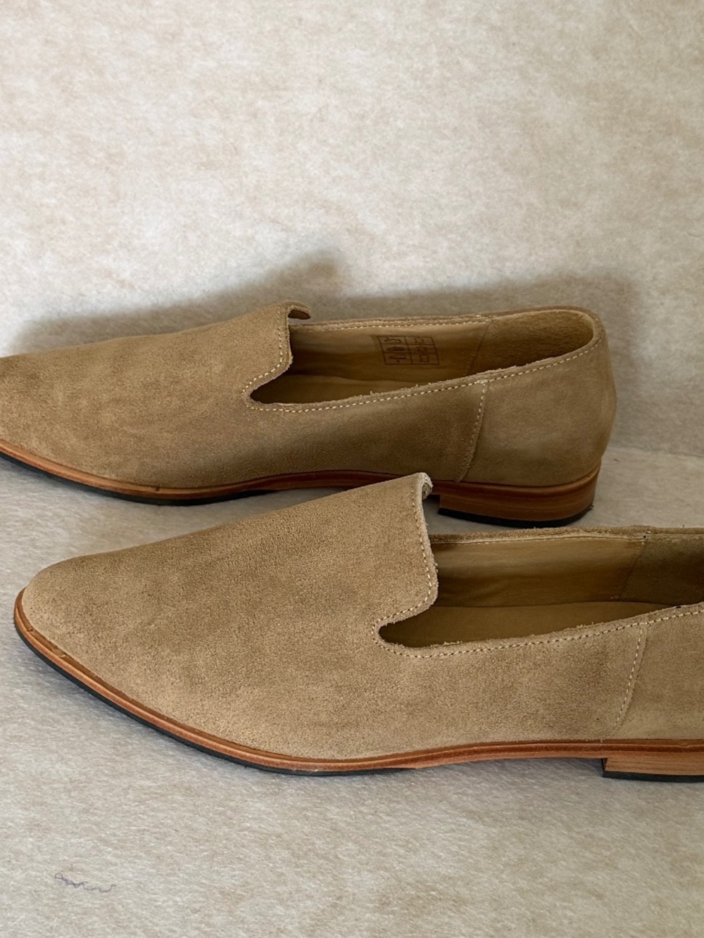 EUC Portland Leather Patina Beige Tan Suede Pointed Toe Loafers Size 8.5